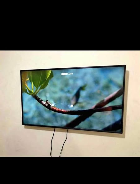 43unch Samsung tv photo 4
