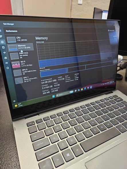 Dell laptop photo 2