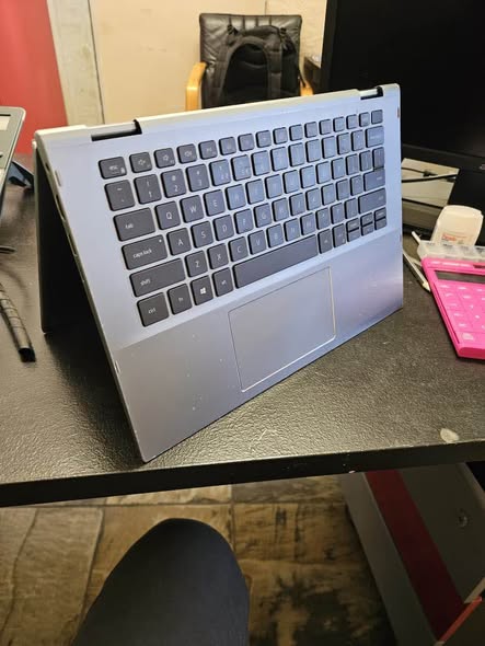 Dell laptop photo 3
