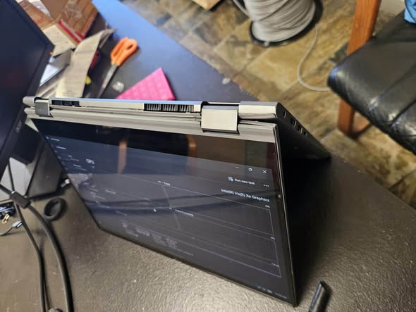 Dell laptop photo 4