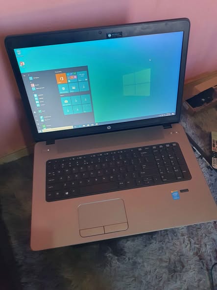 HP laptop core i7 photo 4