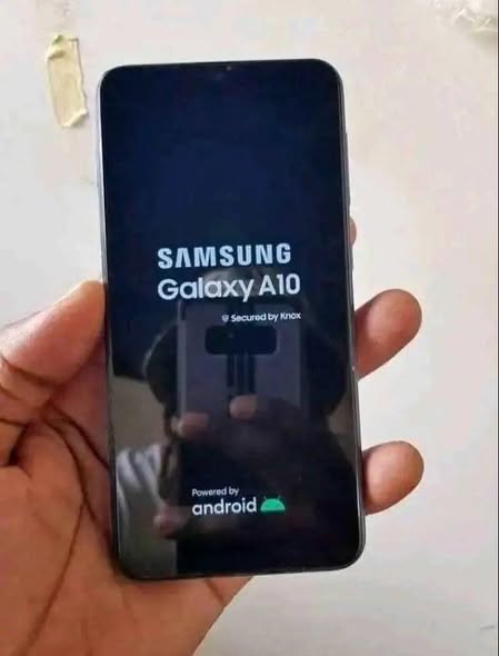 Samsung galaxy A10 photo 2