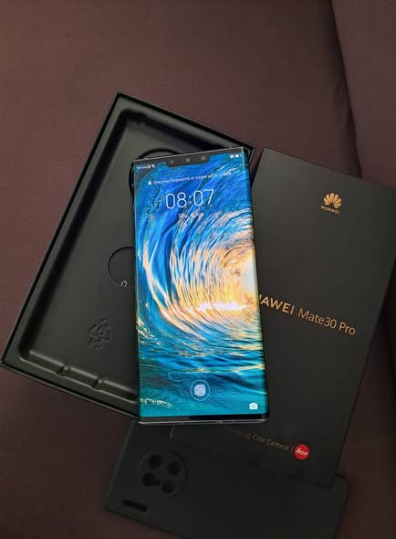 Huawei MATE 30 PRO photo 1