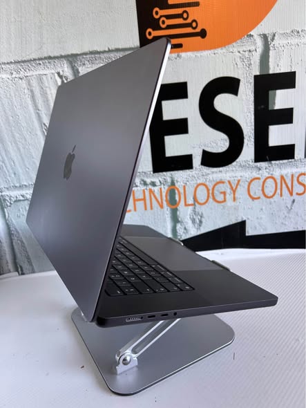 Apple MacBook M2 Pro 16” photo 4