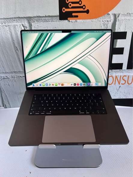 Apple MacBook M2 Pro 16” photo 2