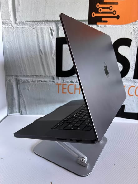 Apple MacBook M2 Pro 16” photo 5