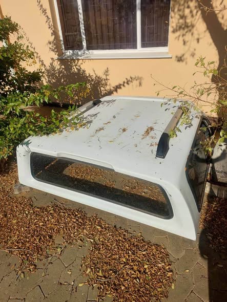 Isuzu Double cap canopy and Grill photo 5