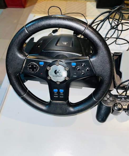 Ps2 Steering wheel and controllers photo 1