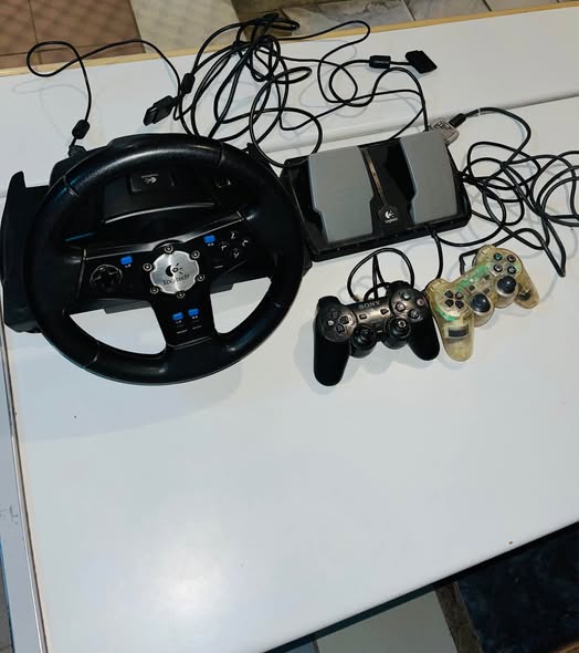 Ps2 Steering wheel and controllers photo 5