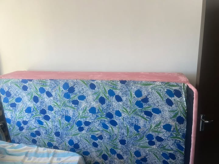 Bed photo 1