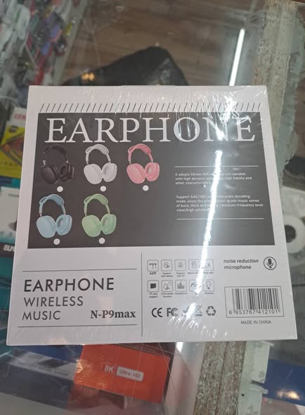 Headphones photo 2
