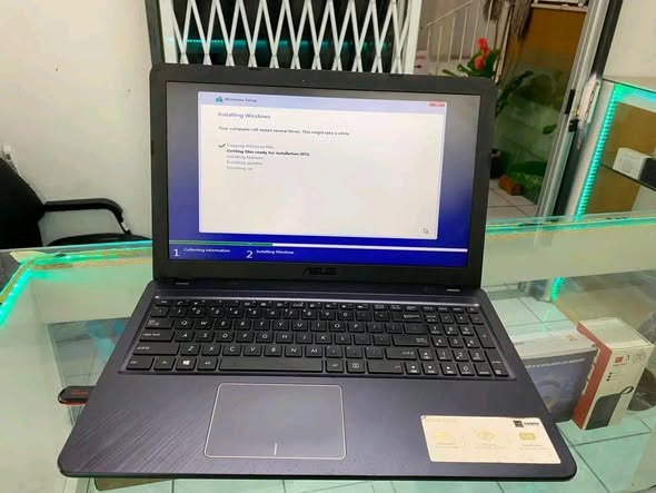 Asus vivobook photo 1