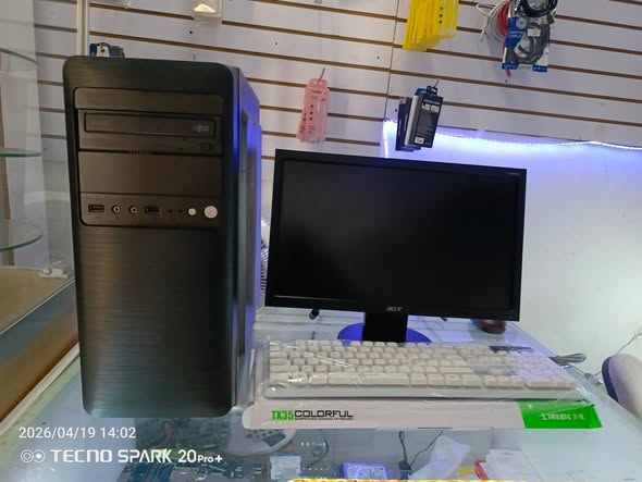 FULL SET COMPUTER photo 3
