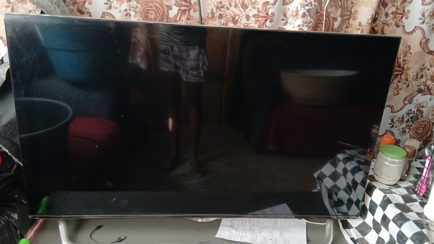55inch LG TV photo 1