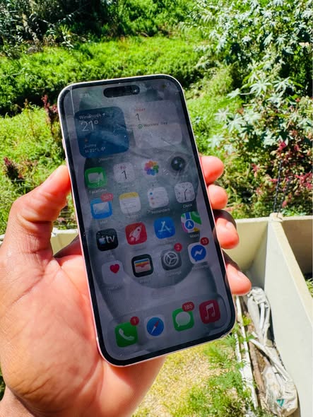 iPhone 15 128GB photo 4