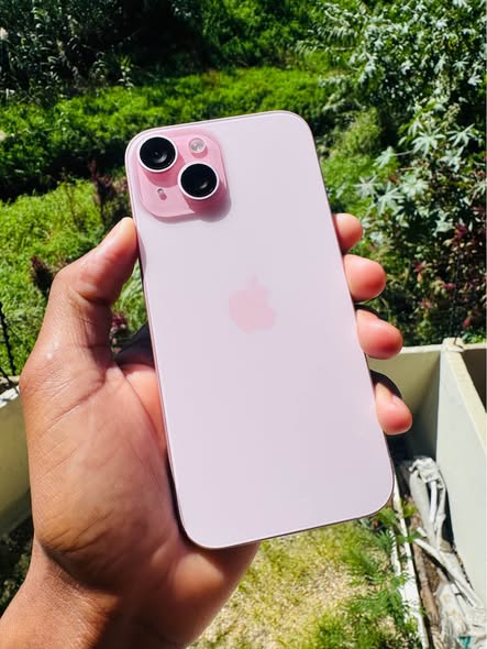iPhone 15 128GB photo 3