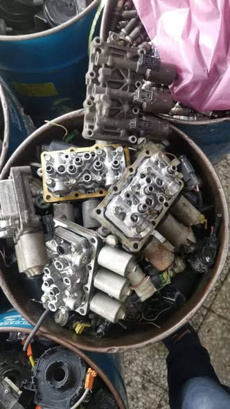 Japanese cars spare parts photo 5