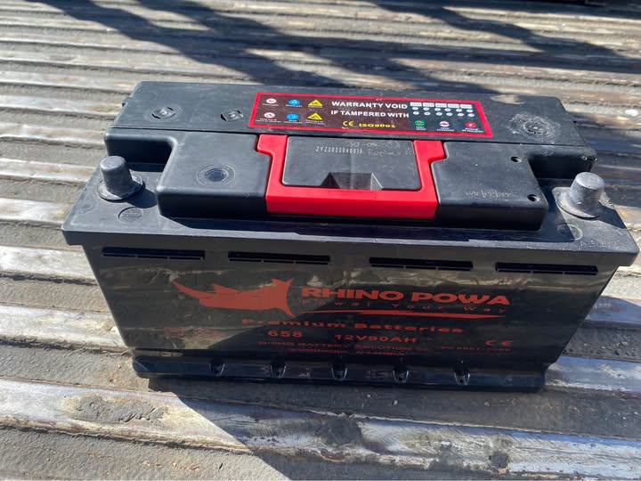 Car battery photo 1