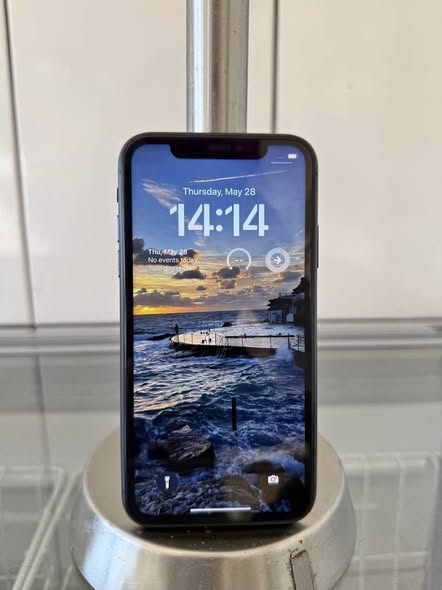 IPhone 11 photo 2