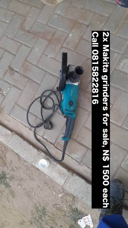 2x Makita grinders photo 1