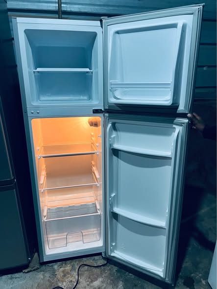 Grey Hisense Fridge photo 1