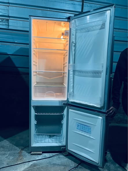Grey Defy Fridge photo 2
