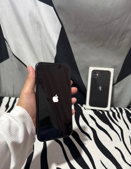 iPhone 11 photo 1