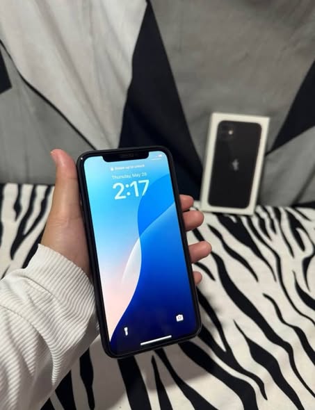 iPhone 11 photo 2