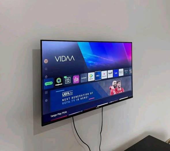 42 inch Hisense Smart Tv photo 2