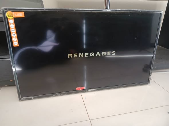 Telefunken 40inch normal TV with remote photo 2