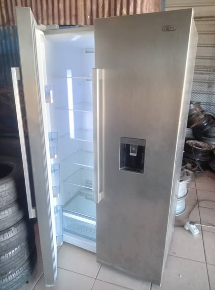 Defy double door dispenser fridge freezer photo 3
