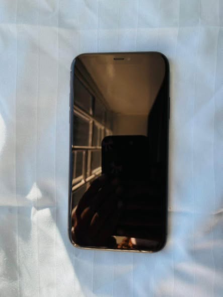 iPhone 11 64GB photo 4