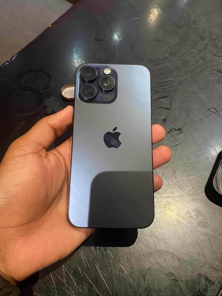 IPHONE 15 PRO MAX photo 1