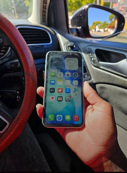 iPhone 11 photo 1