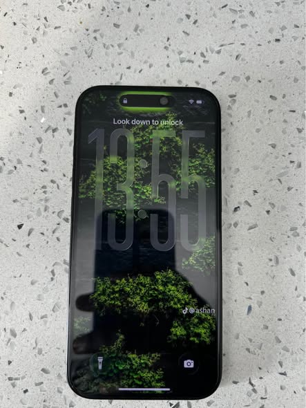 iPhone 15 photo 2