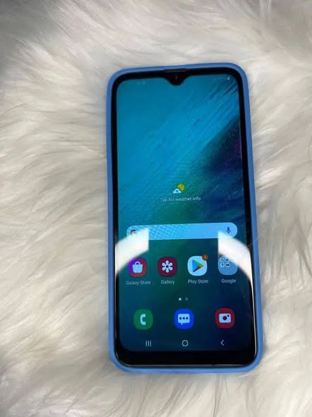 Samsung A20 photo 2