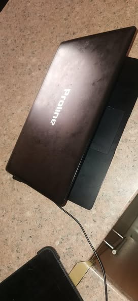 Proline laptop photo 2