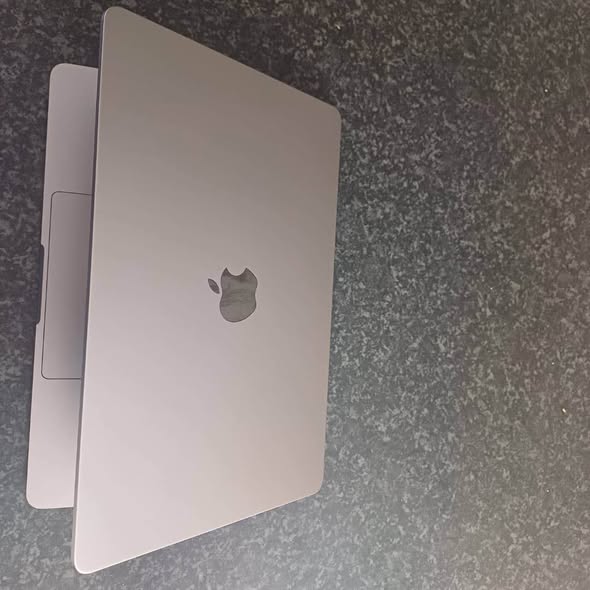 Macbook air m3. 14-inch photo 1