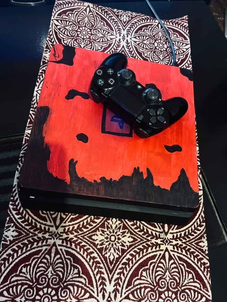 PS4 slim, with one controller photo 2