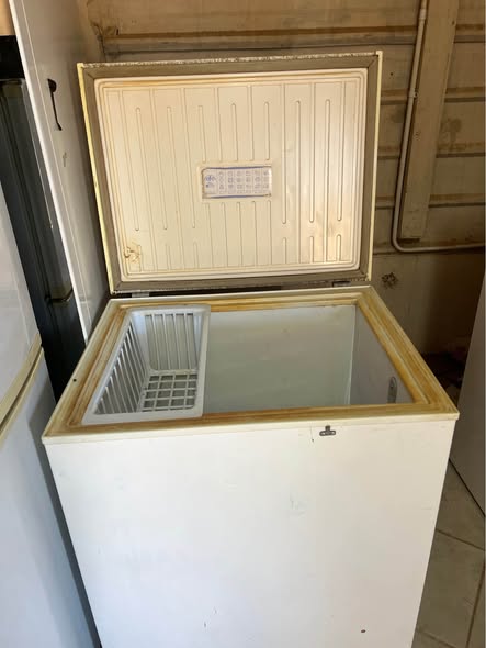 210 litters deep freezer photo 2