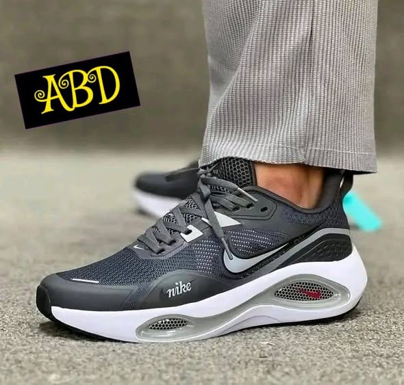 Sneakers photo 2