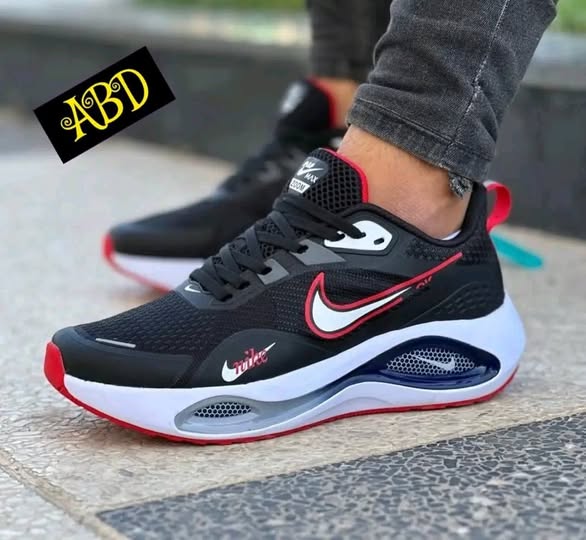 Sneakers photo 1