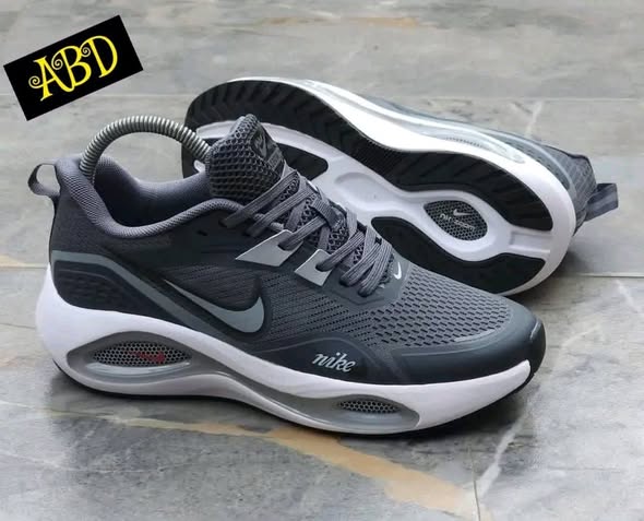 Sneakers photo 4