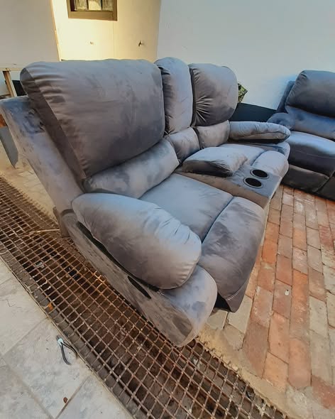 Sofa photo 4