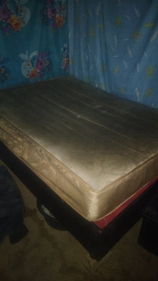Double bed photo 1