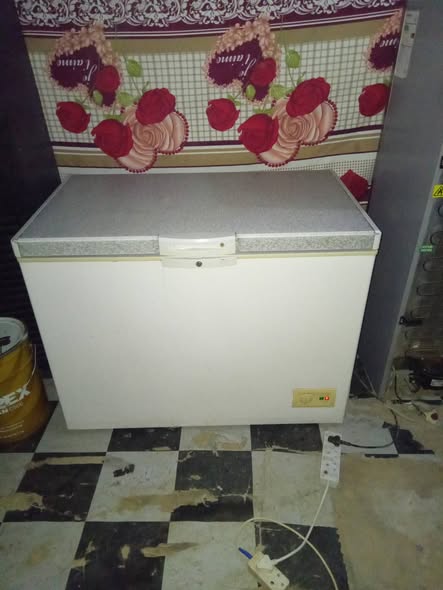 320litre deep freezer photo 2