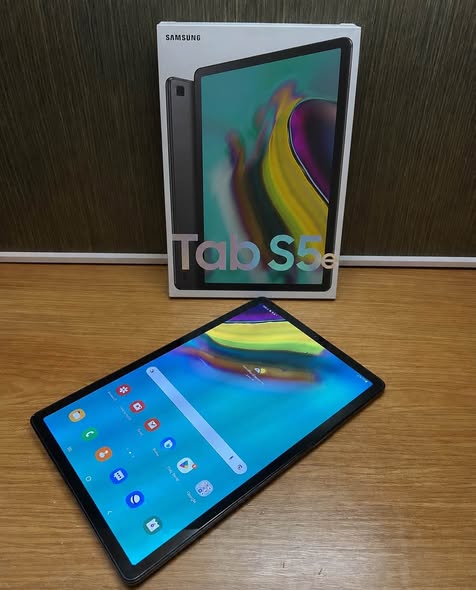 Samsung S5e Tablet photo 3