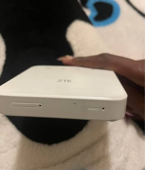 Pocket wifi photo 1