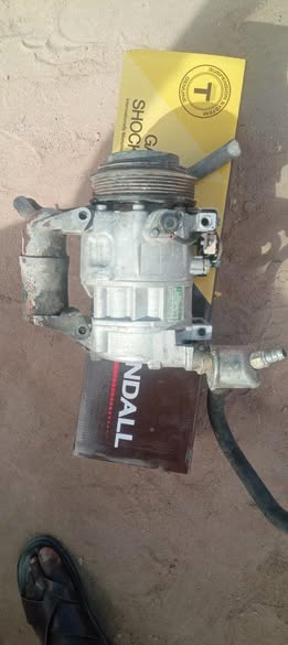 Mercedes Benz aircon pump photo 4