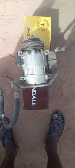Mercedes Benz aircon pump photo 2